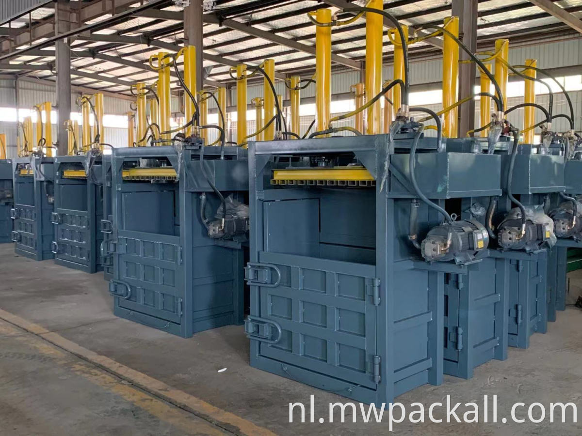 Karton doos balende machine goede kwaliteit hydraulische kartonnen doos balende druk op afvalpapier baler machine verticale wollen baler